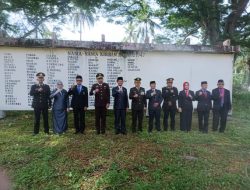 Kanit Sabhara Polsek Tinambung Hadiri Upacara dan Ziarah di Makam Korban 40.000 Jiwa