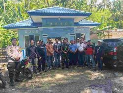 Personil Polres Majene Amankan Audiensi Aliansi Masyarakat Dusun Parralitang