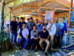 Tingkatkan Kolaborasi dan Kinerja, Tim Media Gelar Makan Siang Bersama di Pantai Dato