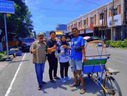 IJS Majene Tebar Berkah Jumat, Bagikan Takjil dan Es Teh untuk Masyarakat