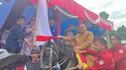 Bupati Majene Lepas Pawai Arak-arakan Messawe Totamma di Tubo Sendana