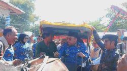 Bupati dan Wakil Bupati Majene Lepas Pawai Messawe Totamma Sendana, Tradisi Syukur Khataman Al-Qur’an yang Semarakkan Budaya Mandar