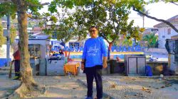 Dinas Kominfo Majene Turun Tangan Bersihkan Taman Kota dan Pesisir Pantai Lewat Gerakan “Mapaccing”