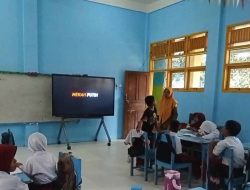 SDN 1 Luaor Terapkan Papan Interaktif Digital, Hadirkan Pembelajaran Lebih Interaktif