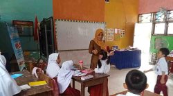 Sentuhan Kasih Laswi Ninayanti, Guru SDN 34 Deteng-Deteng yang Mengajar dengan Hati